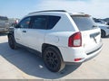 2015 Jeep Compass — photo 3 of 18 | VIN 1C4NJCBA6FD398696