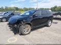 2019 Kia Sorento — photo 2 of 15 | VIN 5XYPGDA55KG558192