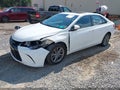 2015 Toyota Camry — photo 2 of 16 | VIN 4T1BF1FK4FU081331