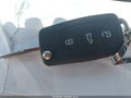 2015 Volkswagen Beetle — photo 11 of 17 | VIN 3VWF17AT2FM637967