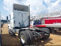 2010 Freightliner Columbia — photo 3 of 17 | VIN 1FUBF0CV4ADAP0136