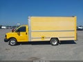2006 GMC Savana — photo 13 of 19 | VIN 1GDHG31U661900675