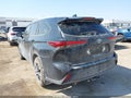 2022 Toyota Highlander — photo 3 of 16 | VIN 5TDGZRBHXNS181317