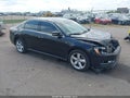 2015 Volkswagen Passat — photo 1 of 17 | VIN 1VWAS7A35FC116945