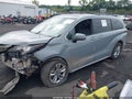 2022 Toyota Sienna — photo 2 of 16 | VIN 5TDASKFC2NS057221