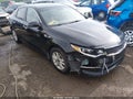 2018 Kia Optima — photo 1 of 17 | VIN 5XXGT4L35JG210872
