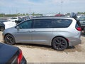 2019 Chrysler Pacifica — photo 14 of 16 | VIN 2C4RC1FG2KR532416