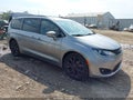 2019 Chrysler Pacifica — photo 1 of 16 | VIN 2C4RC1FG2KR532416