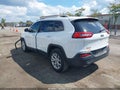 2016 Jeep Cherokee — photo 3 of 16 | VIN 1C4PJMCSXGW185438