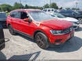 2018 Volkswagen Tiguan — photo 1 of 16 | VIN 3VV2B7AX1JM027554