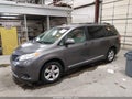 2012 Toyota Sienna — photo 2 of 20 | VIN 5TDKK3DCXCS200815