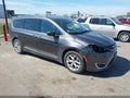 2019 Chrysler Pacifica — photo 1 of 22 | VIN 2C4RC1BG2KR639794