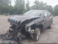 2015 Jeep Cherokee — photo 2 of 17 | VIN 1C4PJMCB8FW558426