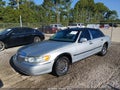 1999 Lincoln Town Car — photo 2 of 11 | VIN 1LNFM83W4XY603571