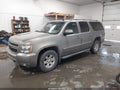 2007 Chevrolet Suburban — photo 2 of 19 | VIN 3GNFK16337G137023