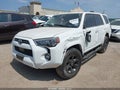 2022 Toyota 4Runner — photo 2 of 16 | VIN JTEEU5JR5N5258895