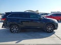 2017 Toyota Highlander — photo 13 of 18 | VIN 5TDKZRFH0HS519865