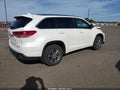 2017 Toyota Highlander — photo 4 of 17 | VIN 5TDJZRFH7HS369586