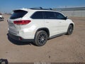 2018 Toyota Highlander — photo 4 of 16 | VIN 5TDKZRFHXJS540678