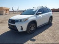 2018 Toyota Highlander — photo 2 of 16 | VIN 5TDKZRFHXJS540678