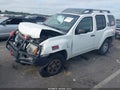 2015 Nissan Xterra — photo 2 of 16 | VIN 5N1AN0NW8FN665075