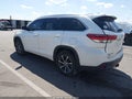 2018 Toyota Highlander — photo 3 of 17 | VIN 5TDJZRFH5JS486847