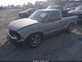 2000 Chevrolet S-10 — photo 2 of 17 | VIN 1GCCS1440YK161975
