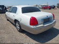 2003 Lincoln Town Car — photo 3 of 16 | VIN 1LNHM82W13Y613933