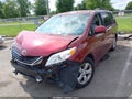 2011 Toyota Sienna — photo 2 of 16 | VIN 5TDKK3DC0BS018460