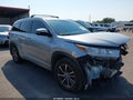 2017 Toyota Highlander — photo 18 of 19 | VIN 5TDJZRFH1HS456545