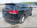2017 Kia Sorento — photo 4 of 16 | VIN 5XYPG4A35HG324674