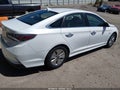 2018 Hyundai Sonata Hybrid — photo 4 of 16 | VIN KMHE24L3XJA082873