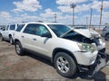 2011 GMC Acadia — photo 1 of 15 | VIN 1GKKRPED7BJ386632