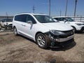 2020 Chrysler Pacifica — photo 1 of 17 | VIN 2C4RC1GG9LR130747