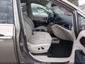 2017 Chrysler Pacifica — photo 5 of 17 | VIN 2C4RC1GGXHR565106