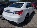 2014 Chrysler 200 — photo 4 of 11 | VIN 1C3CCBCG0EN135809