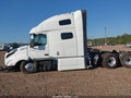 2025 Volvo VNL — photo 17 of 23 | VIN 4V4NC9EH7SN682708