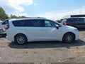 2017 Chrysler Pacifica — photo 14 of 17 | VIN 2C4RC1DG4HR695175