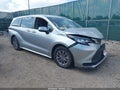 2021 Toyota Sienna — photo 1 of 17 | VIN 5TDKRKEC0MS037517