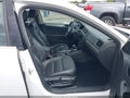 2017 Volkswagen Jetta — photo 5 of 17 | VIN 3VWDB7AJ8HM329594