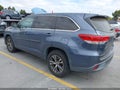 2018 Toyota Highlander — photo 3 of 16 | VIN 5TDZZRFH8JS257677