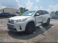 2019 Toyota Highlander — photo 2 of 16 | VIN 5TDZZRFH1KS360103
