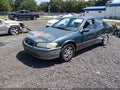 2000 Toyota Camry — photo 2 of 16 | VIN 4T1BG22KXYU960585