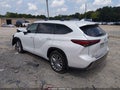 2022 Toyota Highlander — photo 3 of 15 | VIN 5TDFZRAH7NS113988