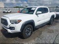 2018 Toyota Tacoma — photo 2 of 17 | VIN 5TFCZ5AN8JX139134