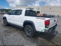 2018 Toyota Tacoma — photo 3 of 17 | VIN 5TFCZ5AN8JX139134