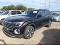 2024 Volkswagen Atlas — photo 2 of 16 | VIN 1V2WR2CA9RC506579