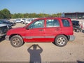 2001 Chevrolet Tracker — photo 14 of 16 | VIN 2CNBE13CX16954619