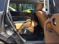 2016 Infiniti QX80 — photo 8 of 11 | VIN JN8AZ2ND5G9801423
