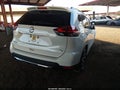 2018 Nissan Rogue — photo 4 of 16 | VIN JN8AT2MT0JW467501